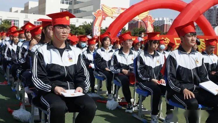(新春走基层)京广线上的桥隧“神探”:每天敲击“问诊”上万次