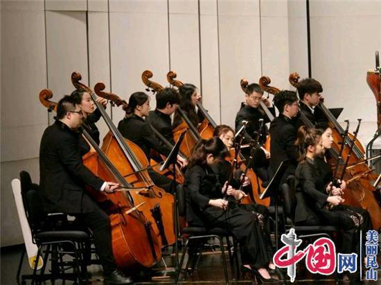 香港影视作品中为警察提供特殊情报的卧底叫什么？游戏画面