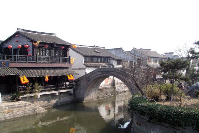 一代甜歌皇后：为初恋巅峰时退出歌坛，52岁依旧单身，她后悔了
